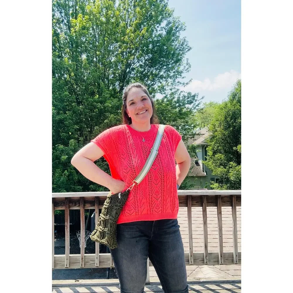 Hand Knit Olive T-Shirt Yarn Crossbody Bag: Guitar Strap Purse
